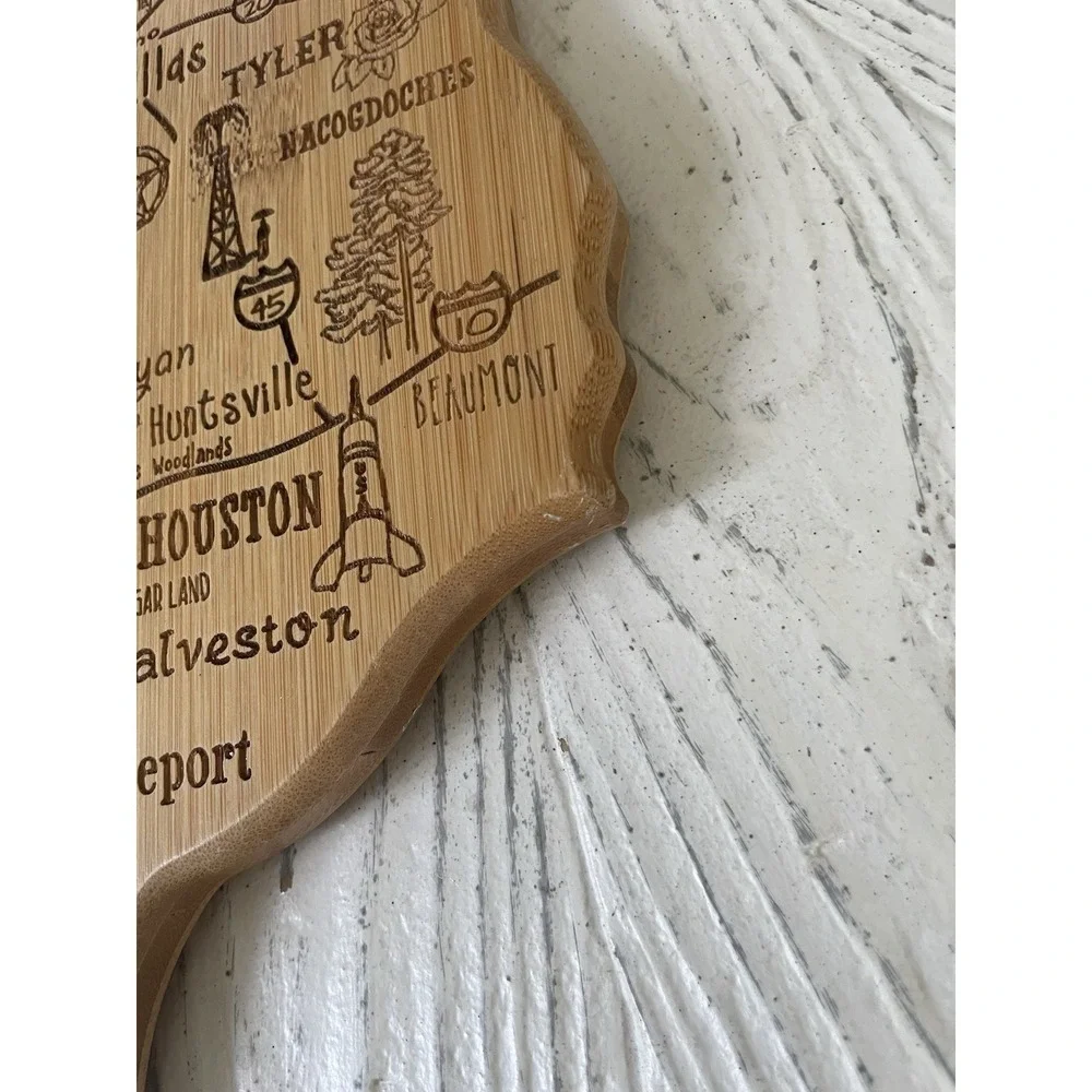 NWT Totally Bamboo Destination Texas State Shaped Cutting Board  New
